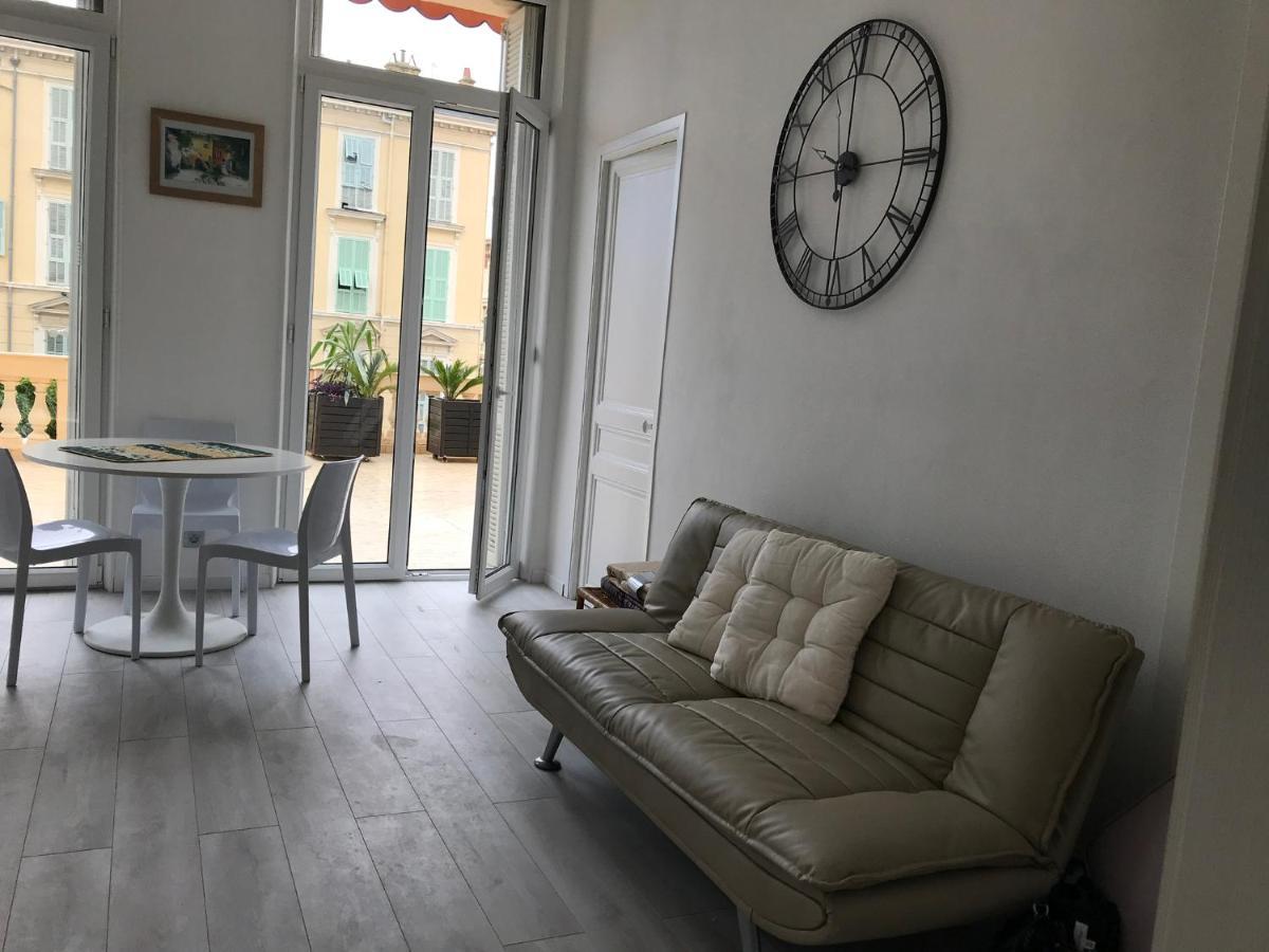 Appartement Terrasse Dans Palace Centre Ville ม็องตง ภายนอก รูปภาพ